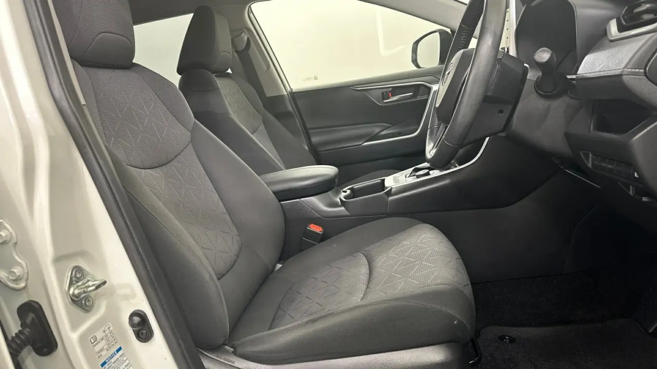 2022 Toyota RAV4 Gallery Image 15