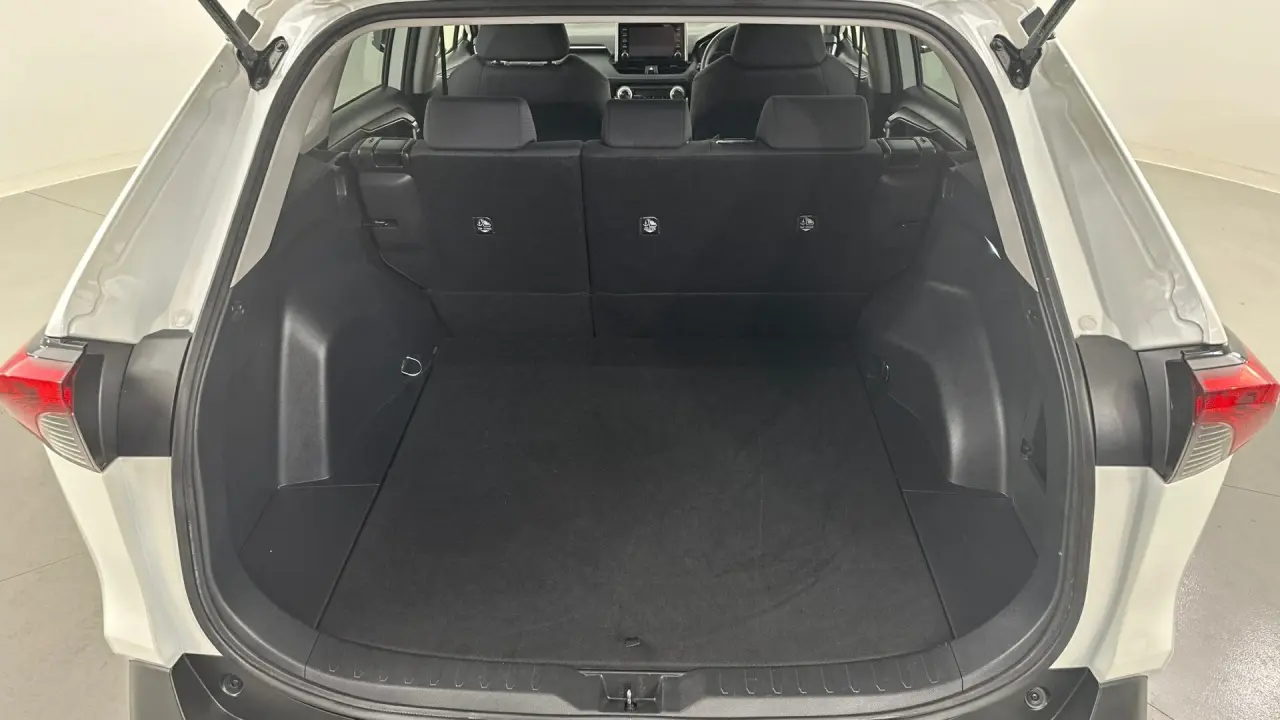 2022 Toyota RAV4 Gallery Image 18