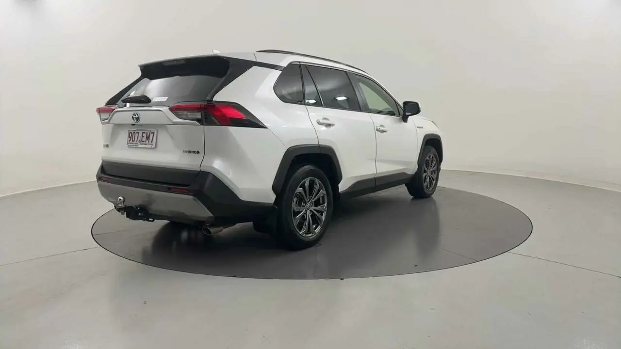2022 Toyota RAV4 Gallery Image 5