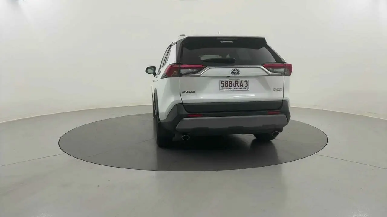 2020 Toyota RAV4 Gallery Image 4