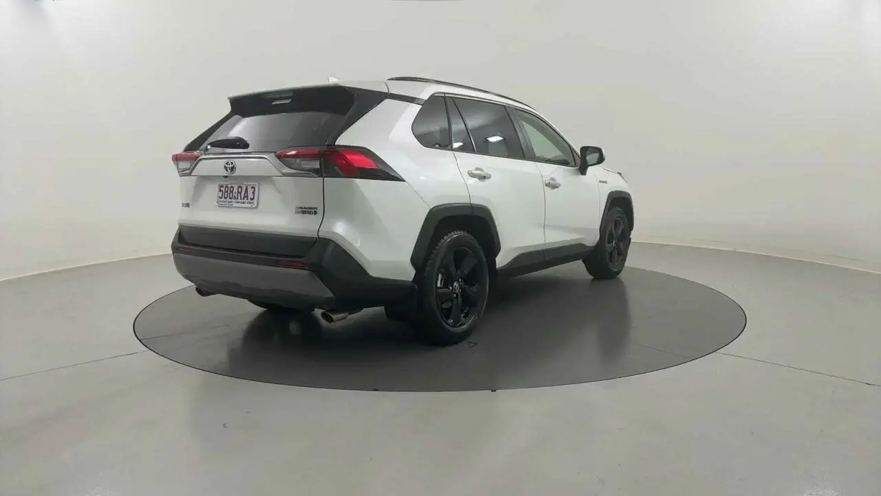 2020 Toyota RAV4 Gallery Image 5