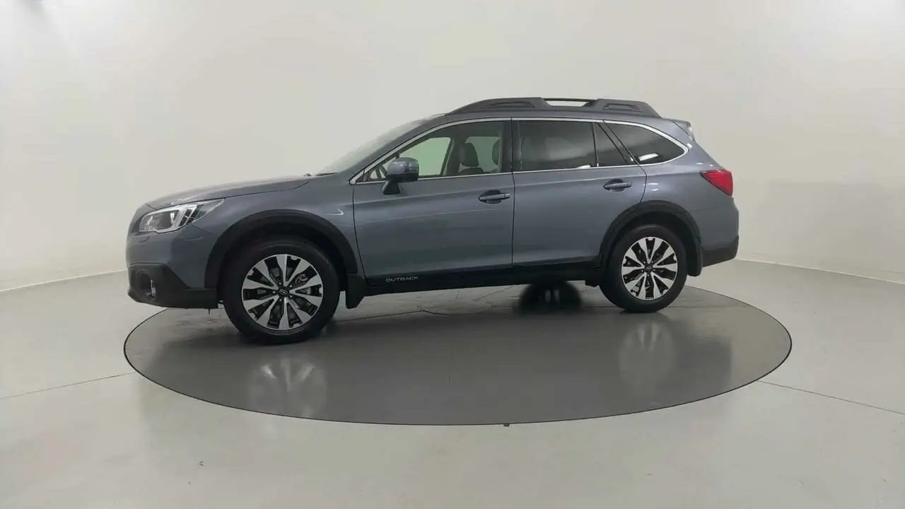 2017 Subaru Outback Gallery Image 2
