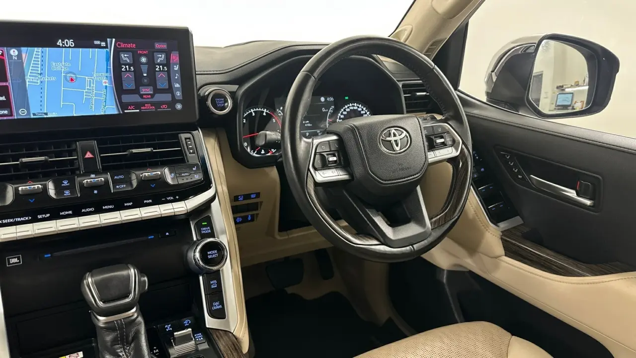 2023 Toyota Landcruiser Gallery Image 13