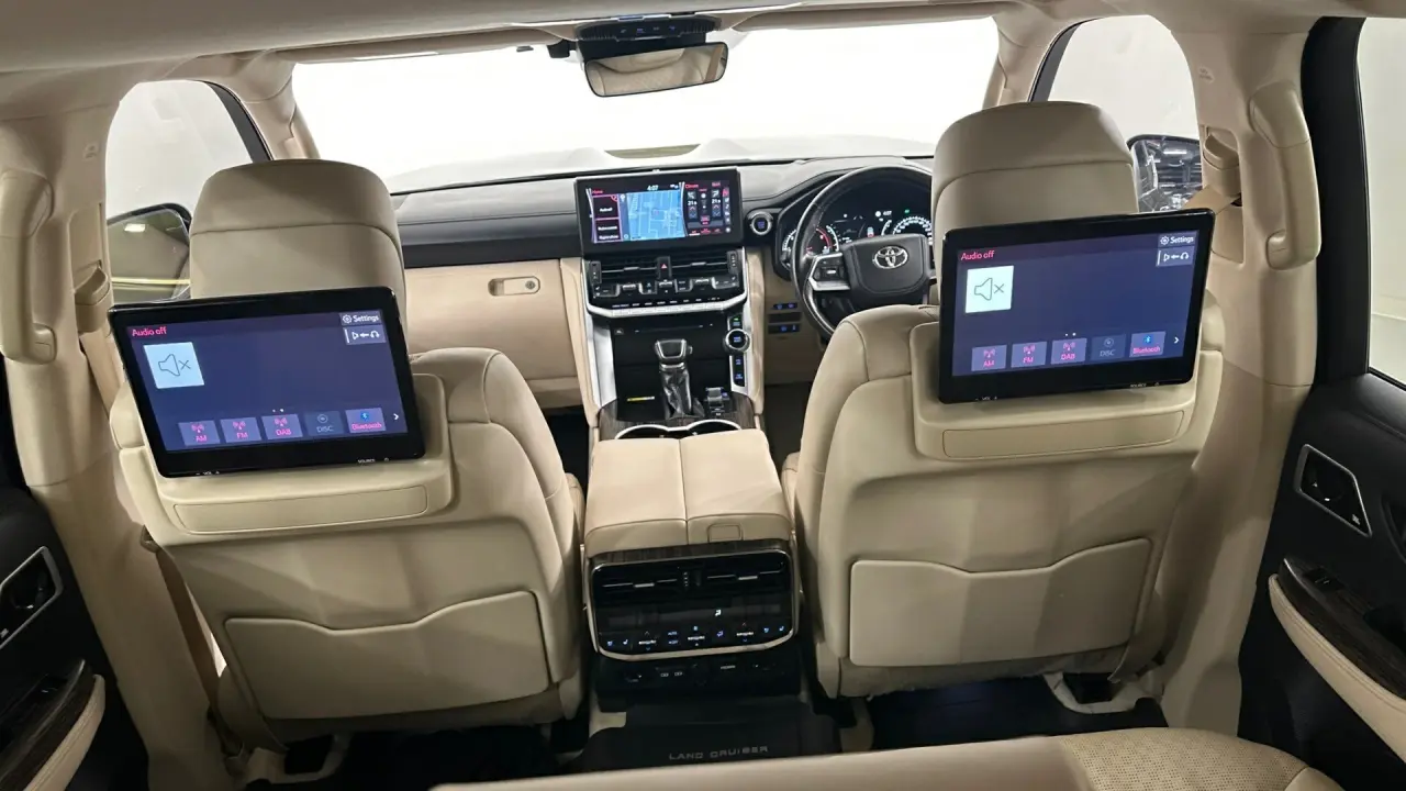 2023 Toyota Landcruiser Gallery Image 16