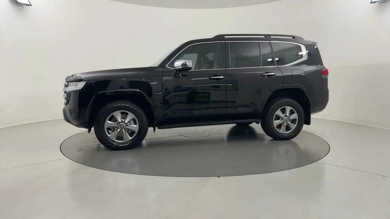 2023 Toyota Landcruiser Gallery Image 2