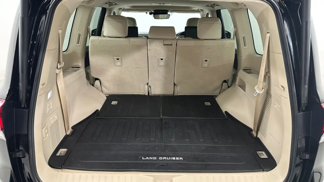 2023 Toyota Landcruiser Gallery Image 21