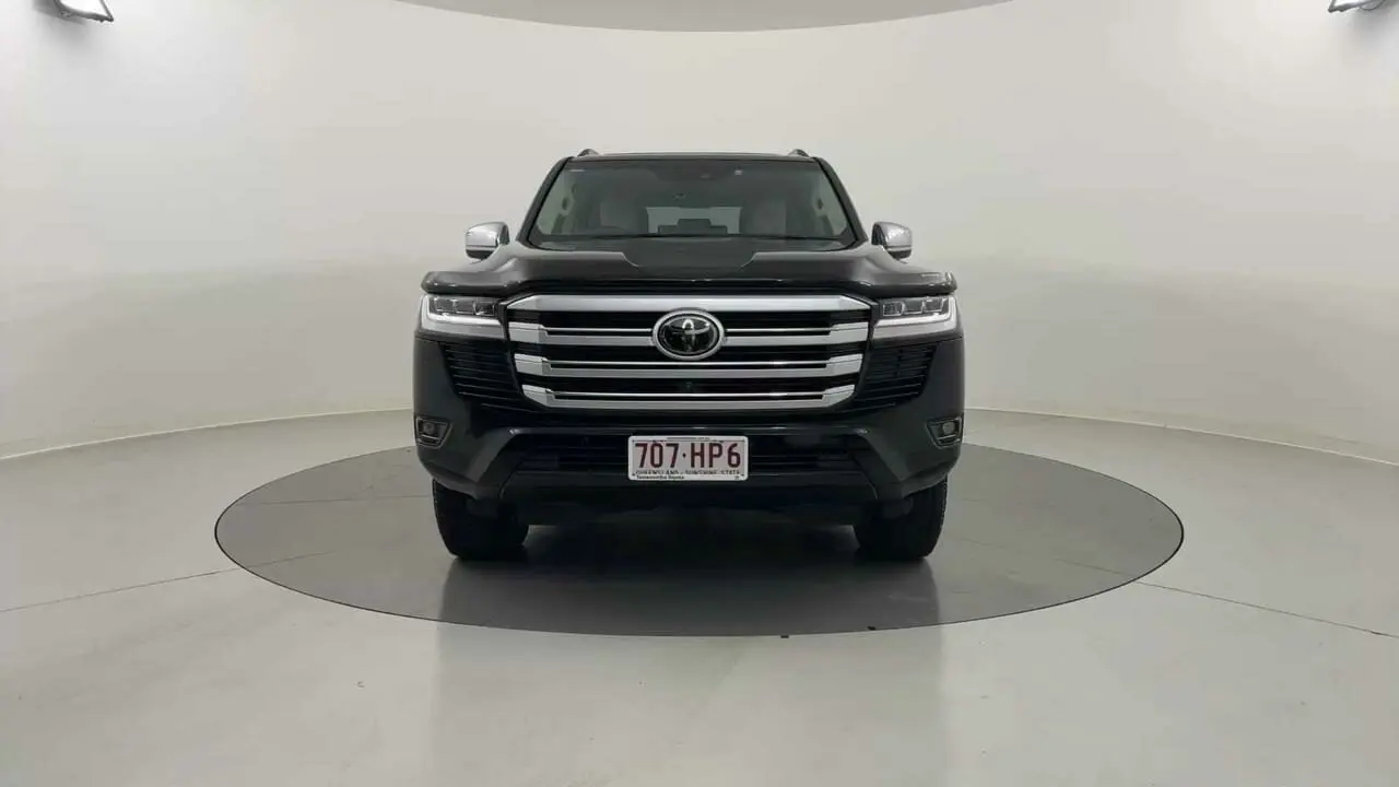 2023 Toyota Landcruiser Gallery Image 8
