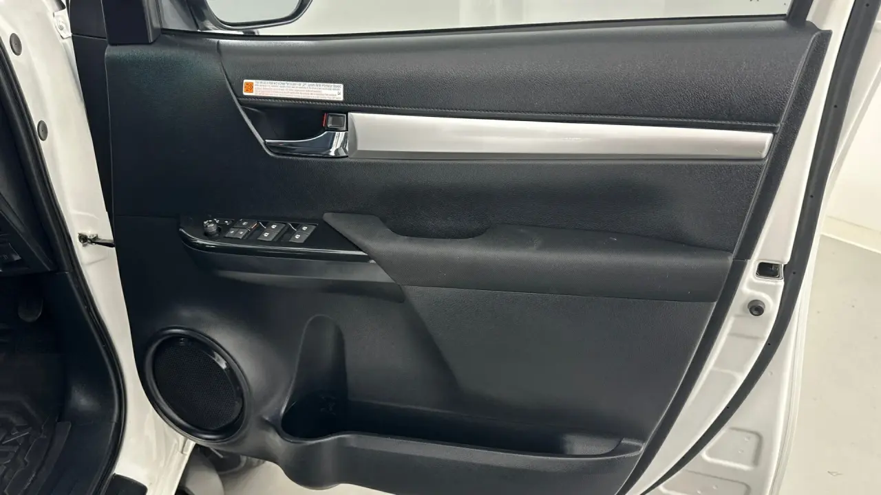2023 Toyota Hilux Gallery Image 15