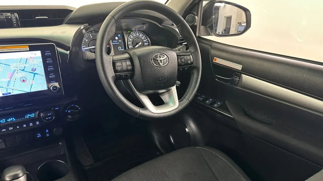 2023 Toyota Hilux Gallery Image 16