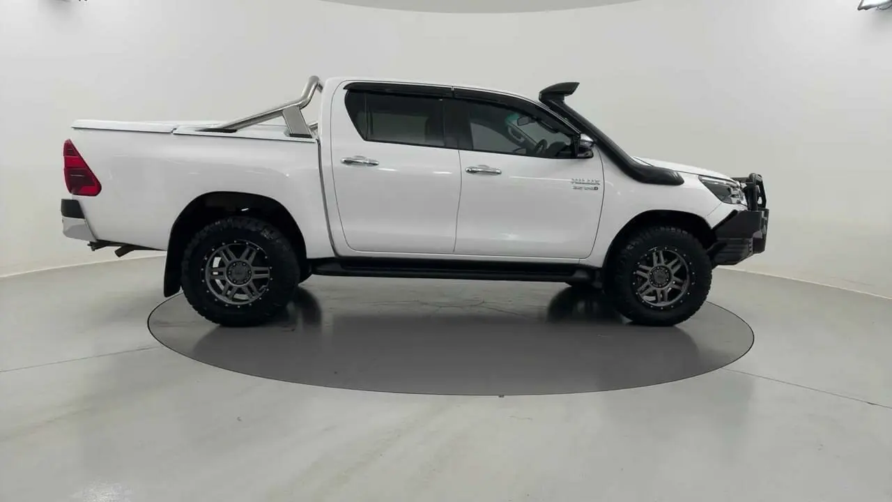 2023 Toyota Hilux Gallery Image 5