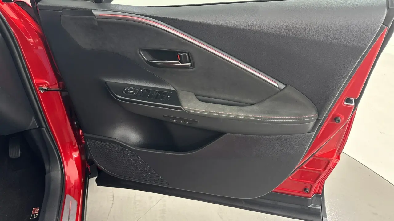 2024 Toyota C-HR Gallery Image 18