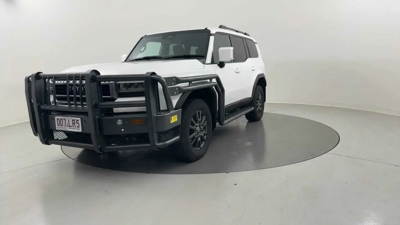 2024 Toyota Landcruiser Prado Image