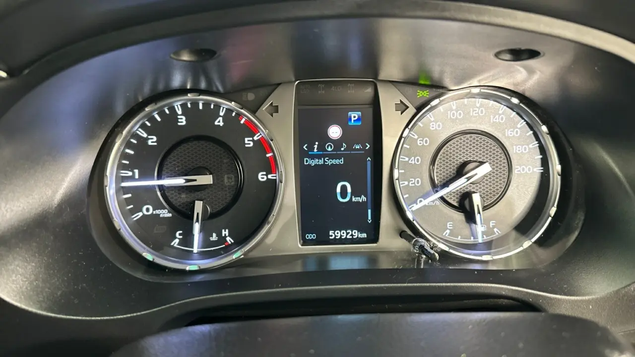 2022 Toyota Hilux Gallery Image 10