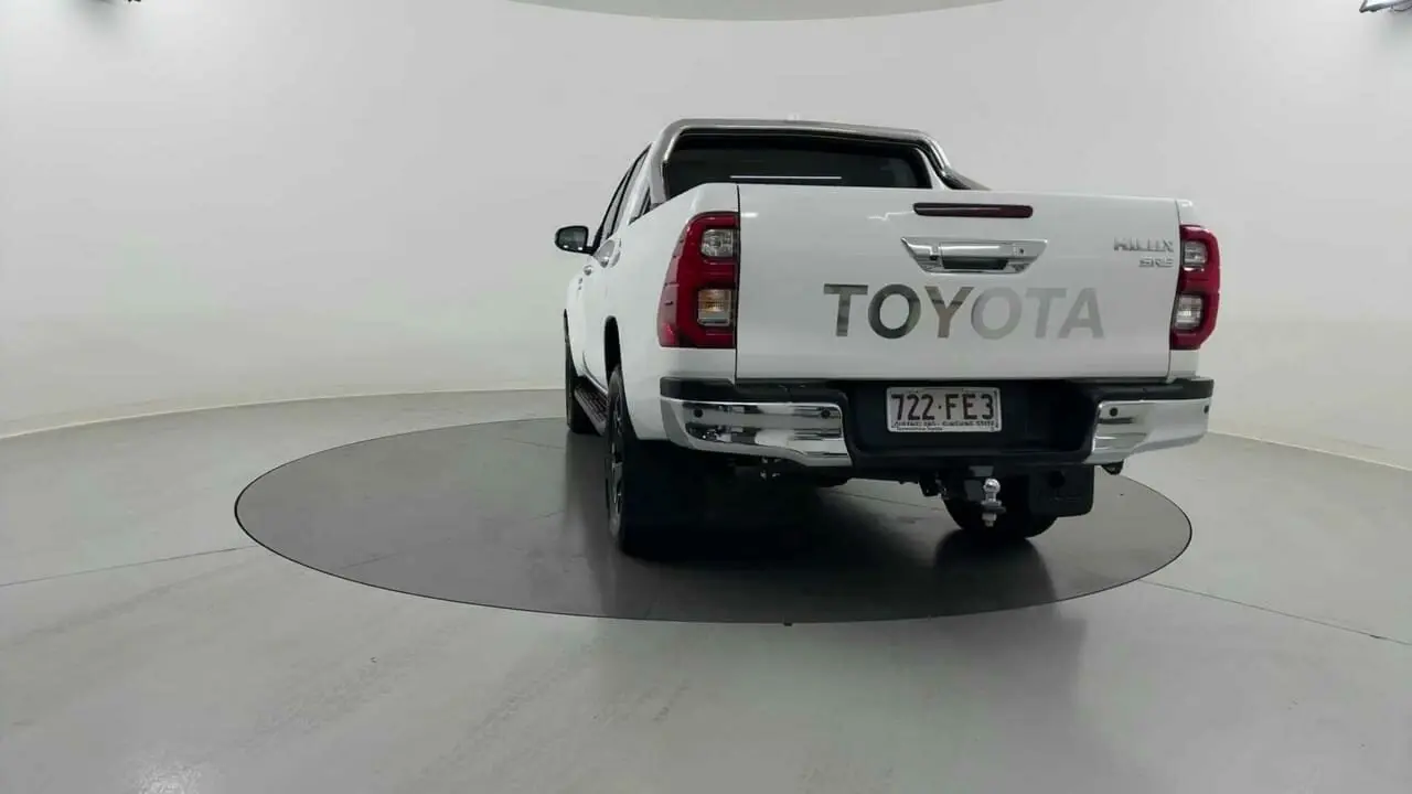 2022 Toyota Hilux Gallery Image 4