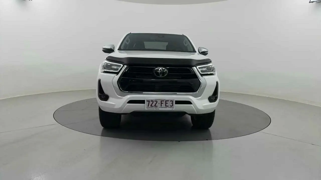 2022 Toyota Hilux Gallery Image 8