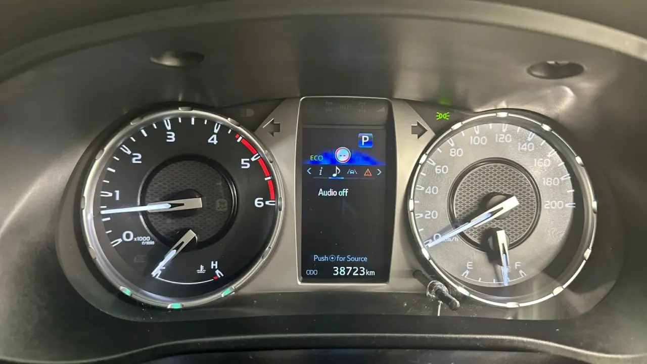 2023 Toyota Hilux Gallery Image 11