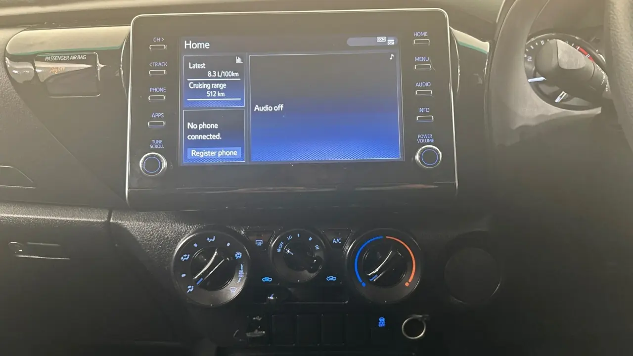 2023 Toyota Hilux Gallery Image 12