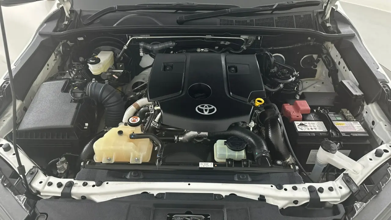 2023 Toyota Hilux Gallery Image 18