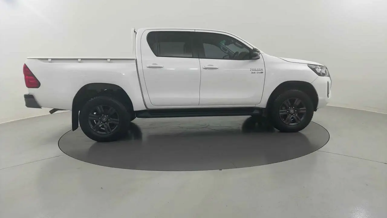 2023 Toyota Hilux Gallery Image 7