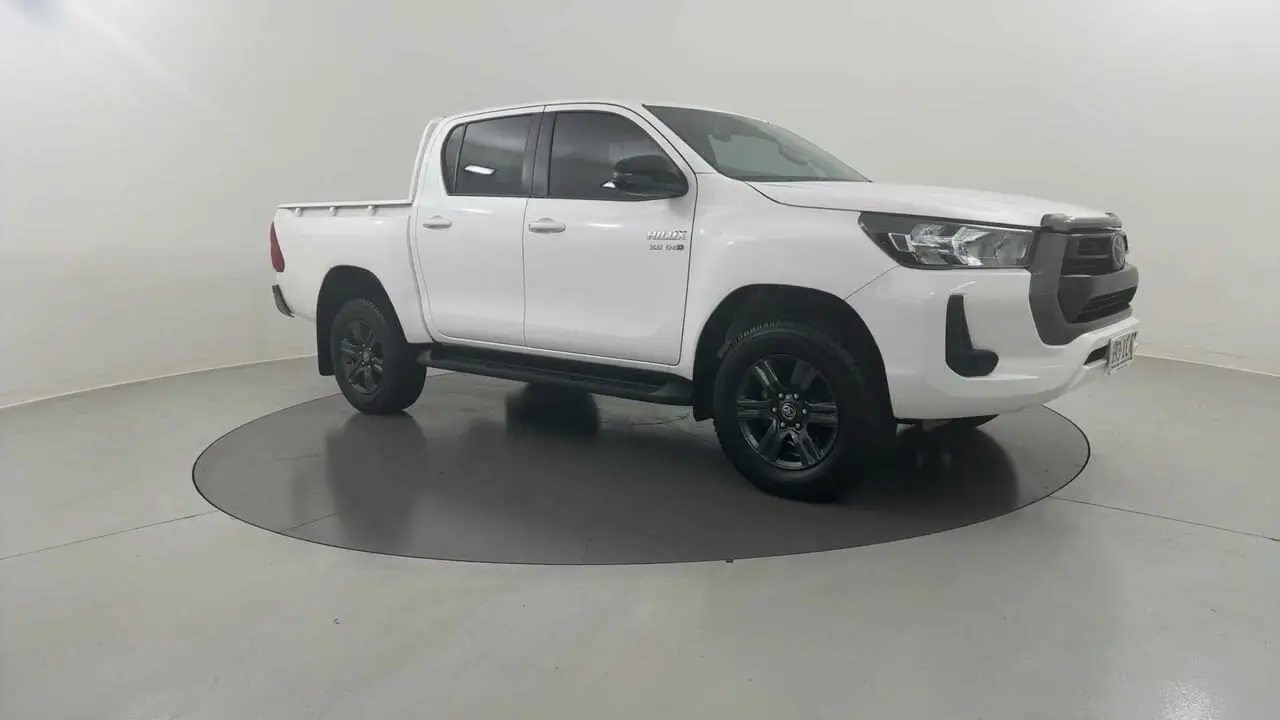 2023 Toyota Hilux Gallery Image 8