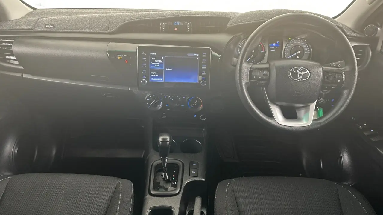 2023 Toyota Hilux Gallery Image 9
