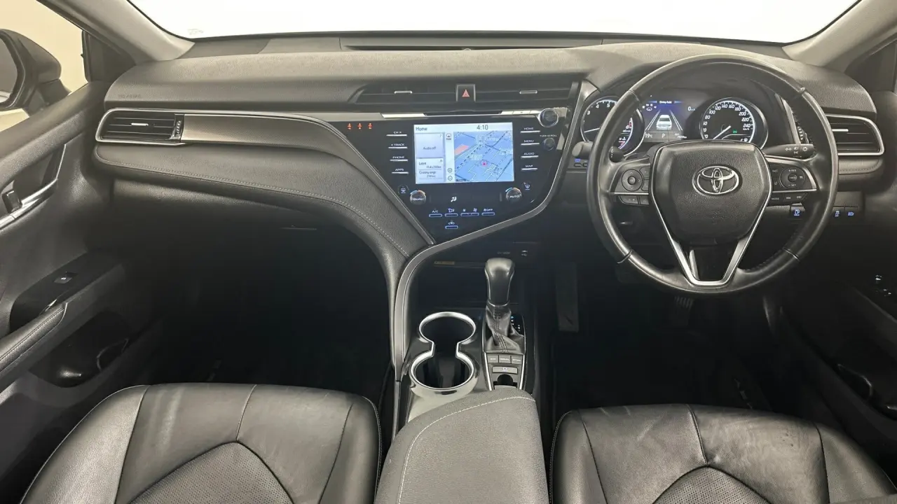2018 Toyota Camry Gallery Image 11