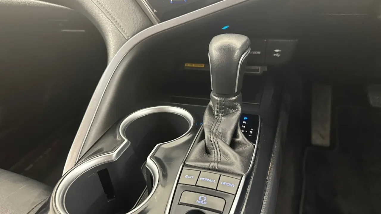 2018 Toyota Camry Gallery Image 13