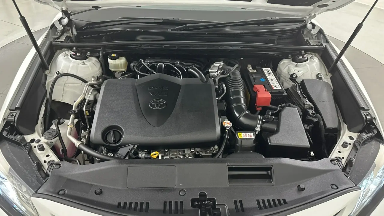 2018 Toyota Camry Gallery Image 18