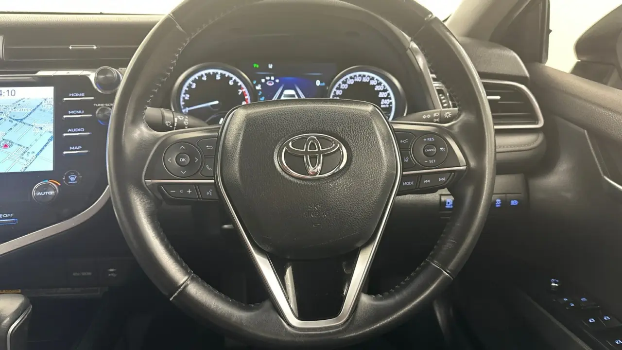 2018 Toyota Camry Gallery Image 9
