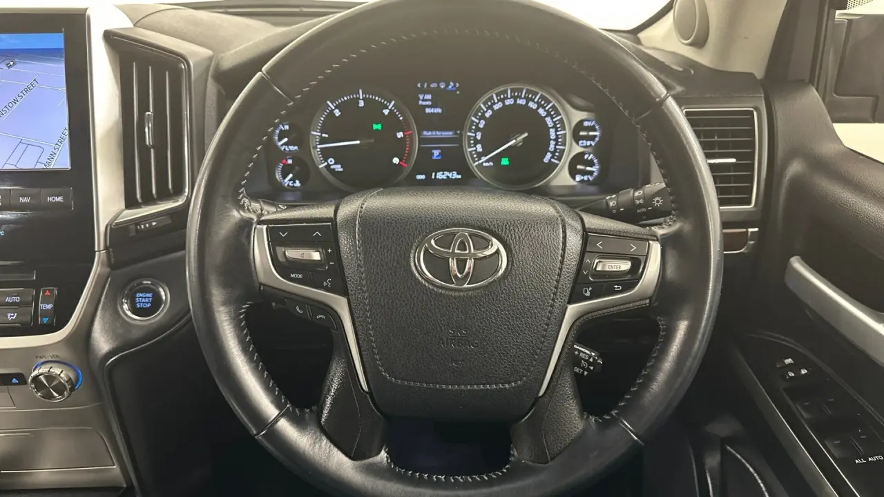 2018 Toyota Landcruiser Gallery Image 10