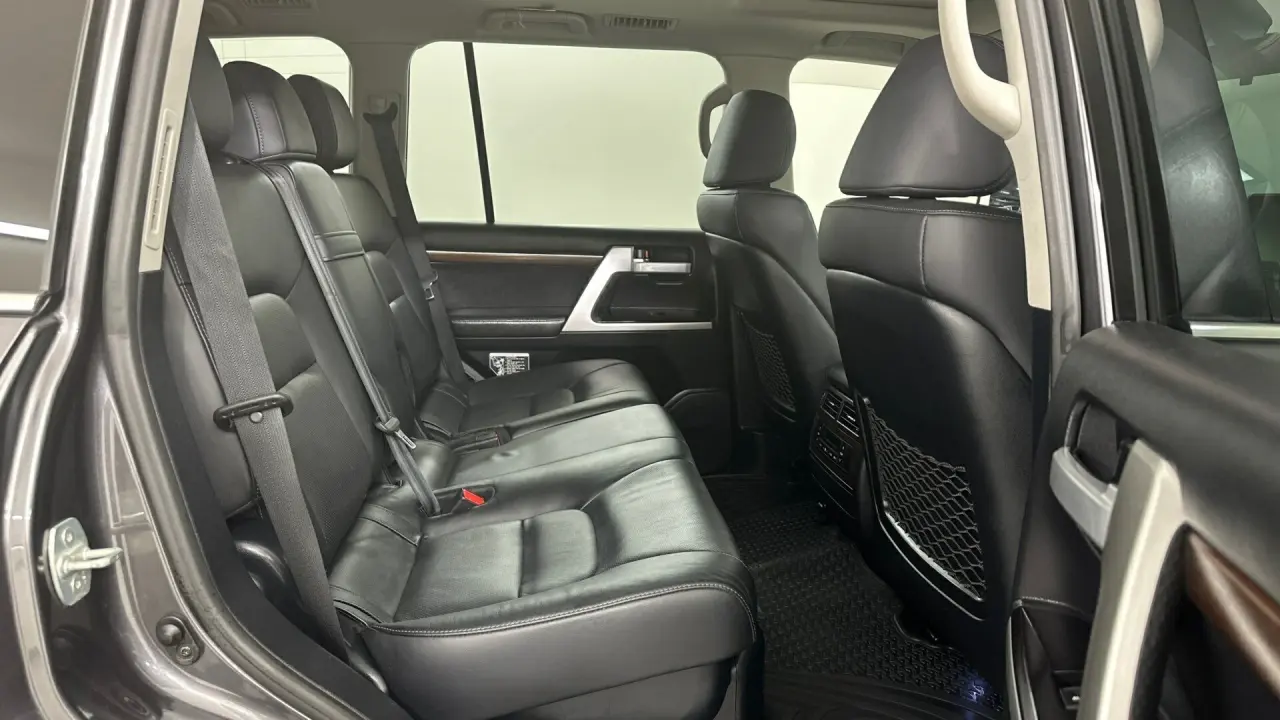 2018 Toyota Landcruiser Gallery Image 14