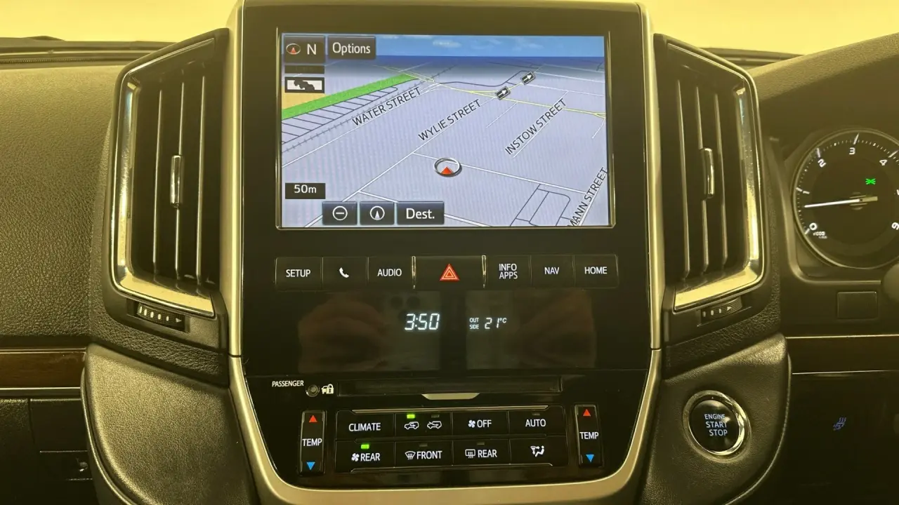 2018 Toyota Landcruiser Gallery Image 16