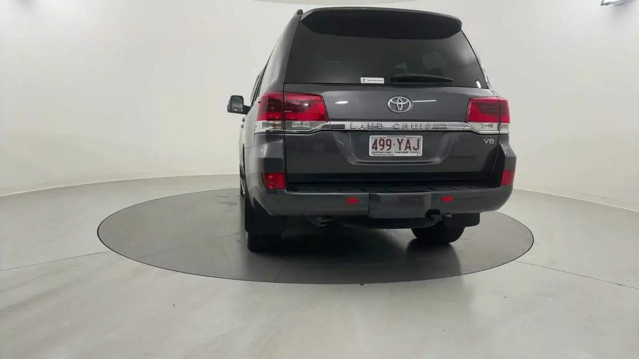 2018 Toyota Landcruiser Gallery Image 4