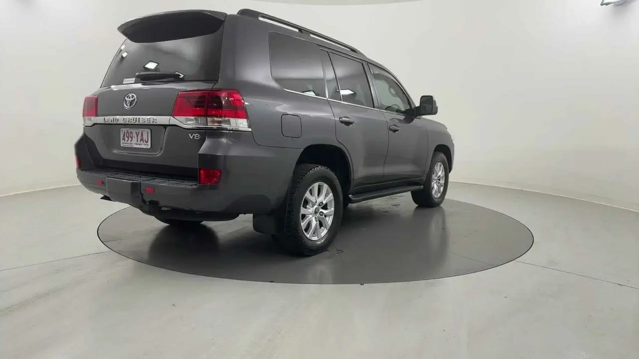 2018 Toyota Landcruiser Gallery Image 5