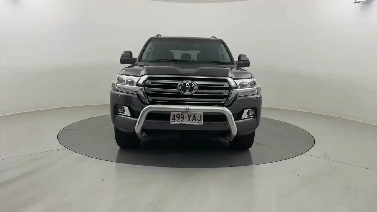 2018 Toyota Landcruiser Gallery Image 8