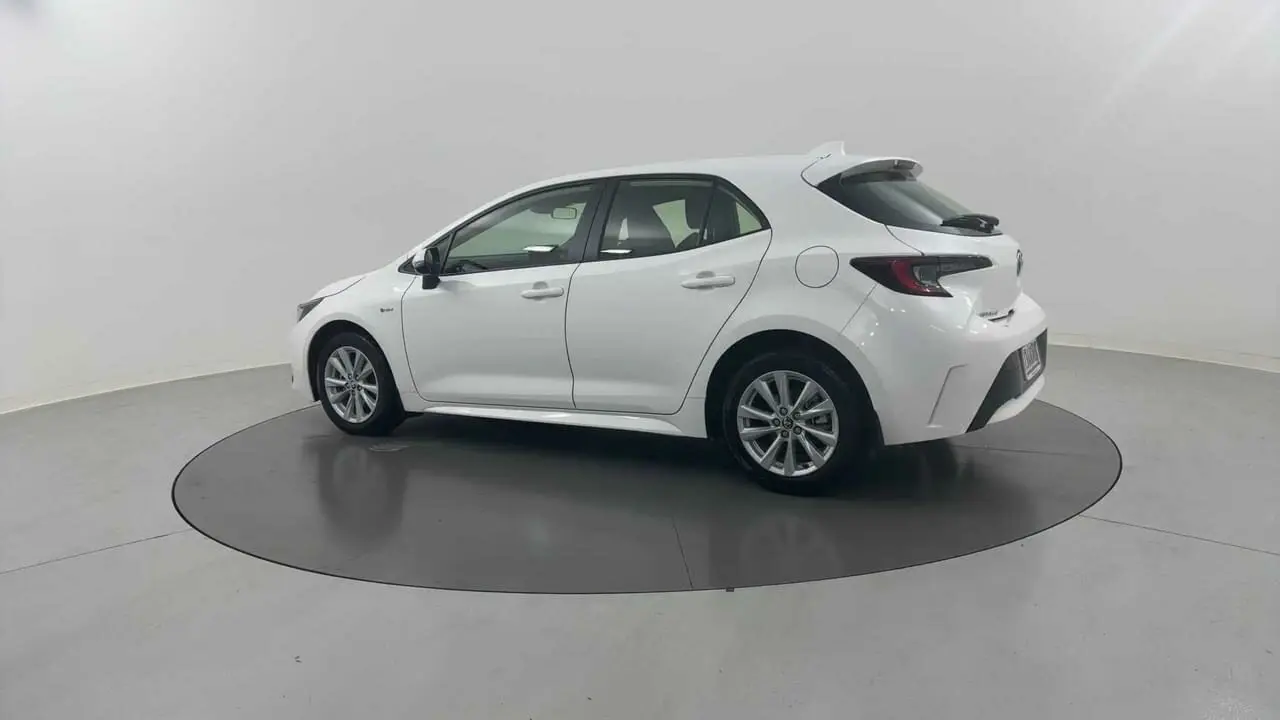 2024 Toyota Corolla Gallery Image 3