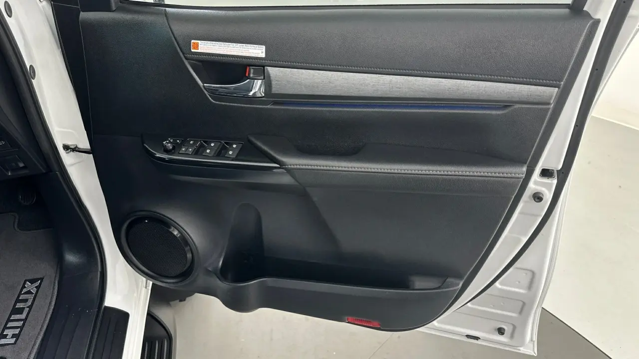 2024 Toyota Hilux Gallery Image 16