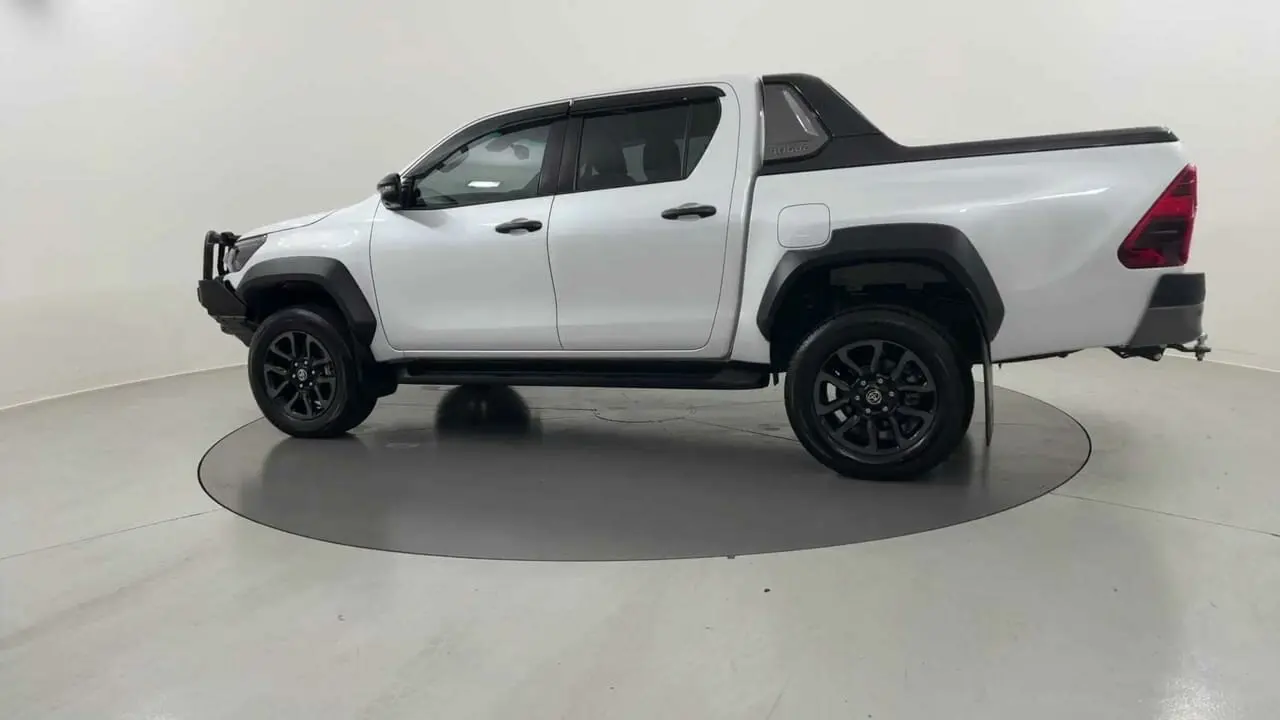 2024 Toyota Hilux Gallery Image 4