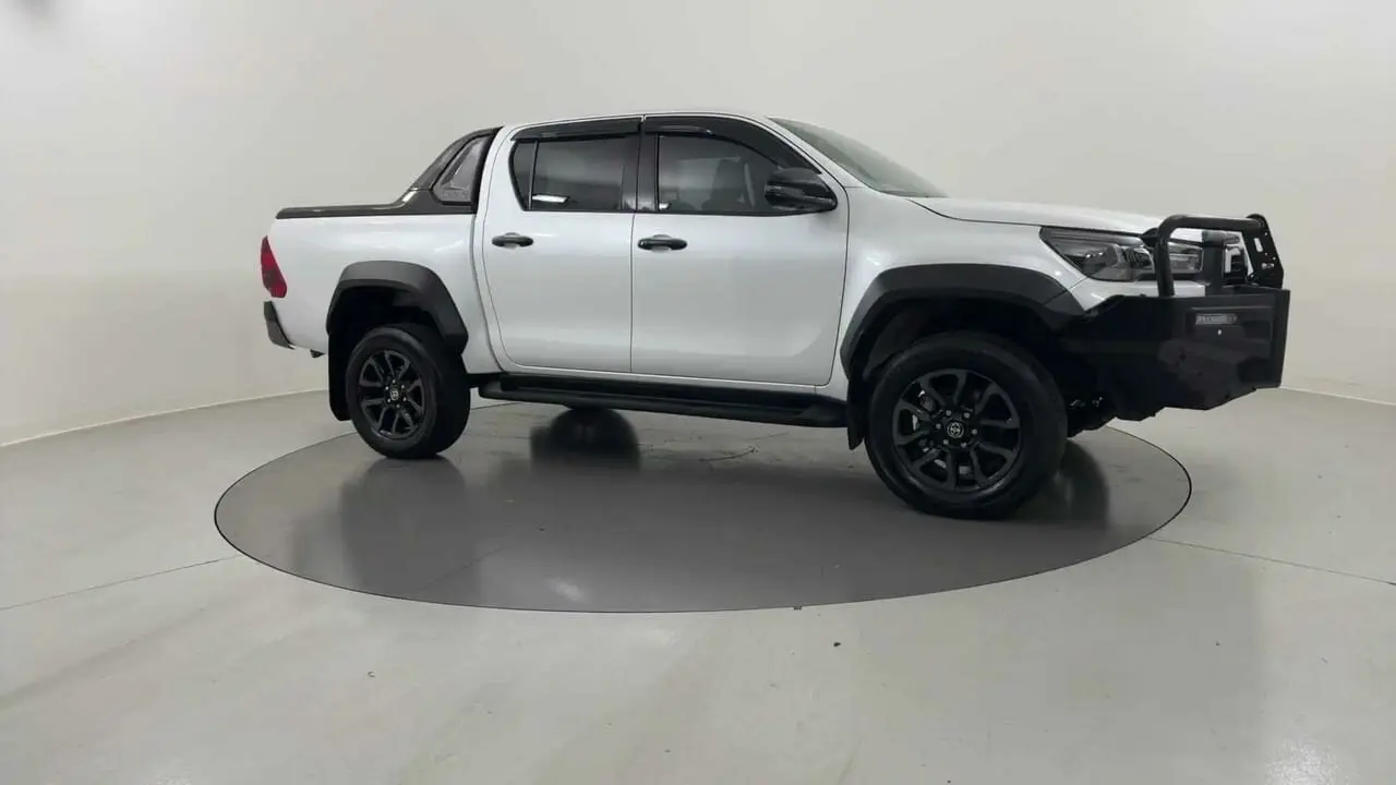 2024 Toyota Hilux Gallery Image 8