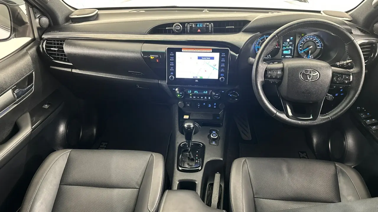 2024 Toyota Hilux Gallery Image 9
