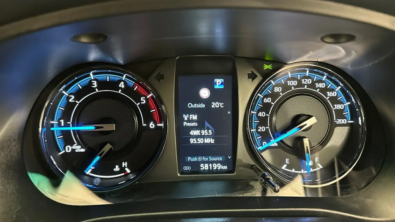 2024 Toyota Hilux Gallery Image 11