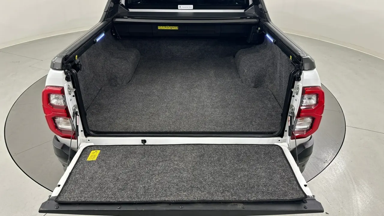 2024 Toyota Hilux Gallery Image 20