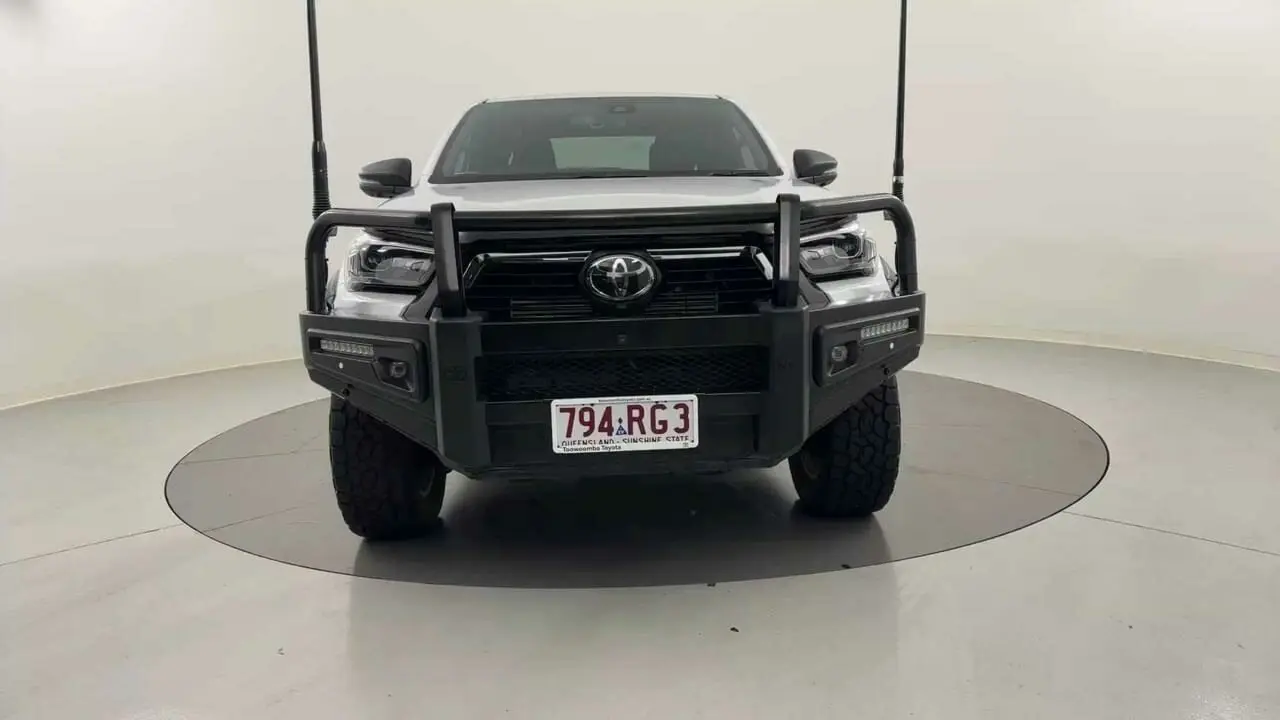 2024 Toyota Hilux Gallery Image 9
