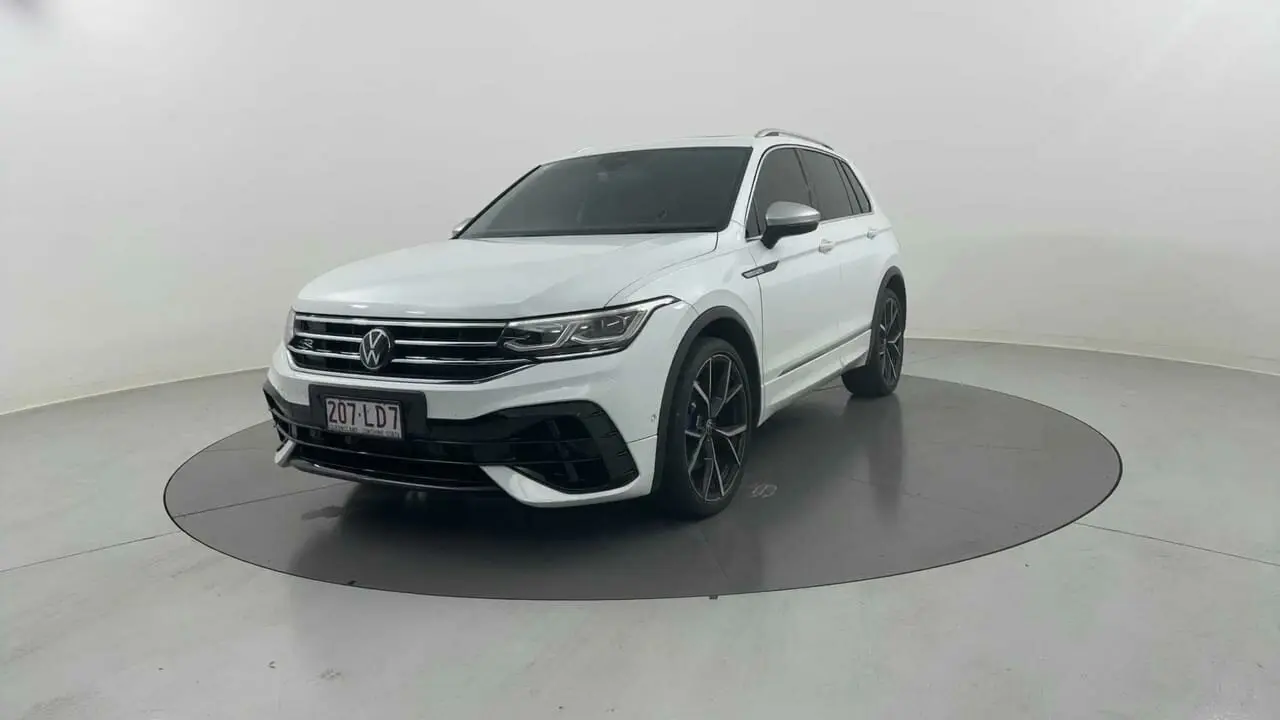2024 Volkswagen Tiguan Gallery Image 1