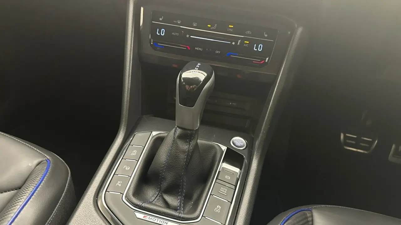 2024 Volkswagen Tiguan Gallery Image 13