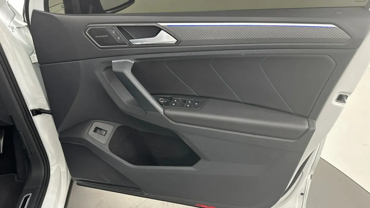 2024 Volkswagen Tiguan Gallery Image 16