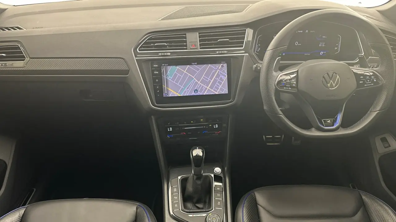 2024 Volkswagen Tiguan Gallery Image 9