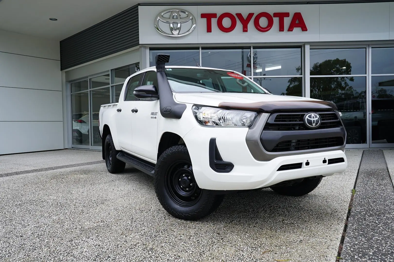 2021 Toyota Hilux Gallery Image 4