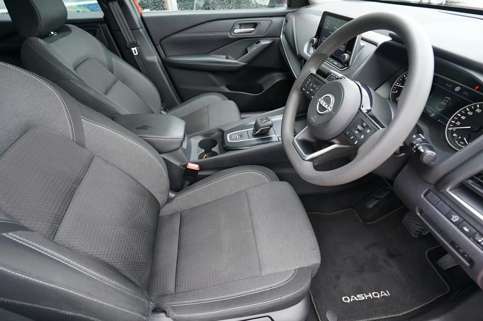 2022 Nissan QASHQAI Gallery Image 14