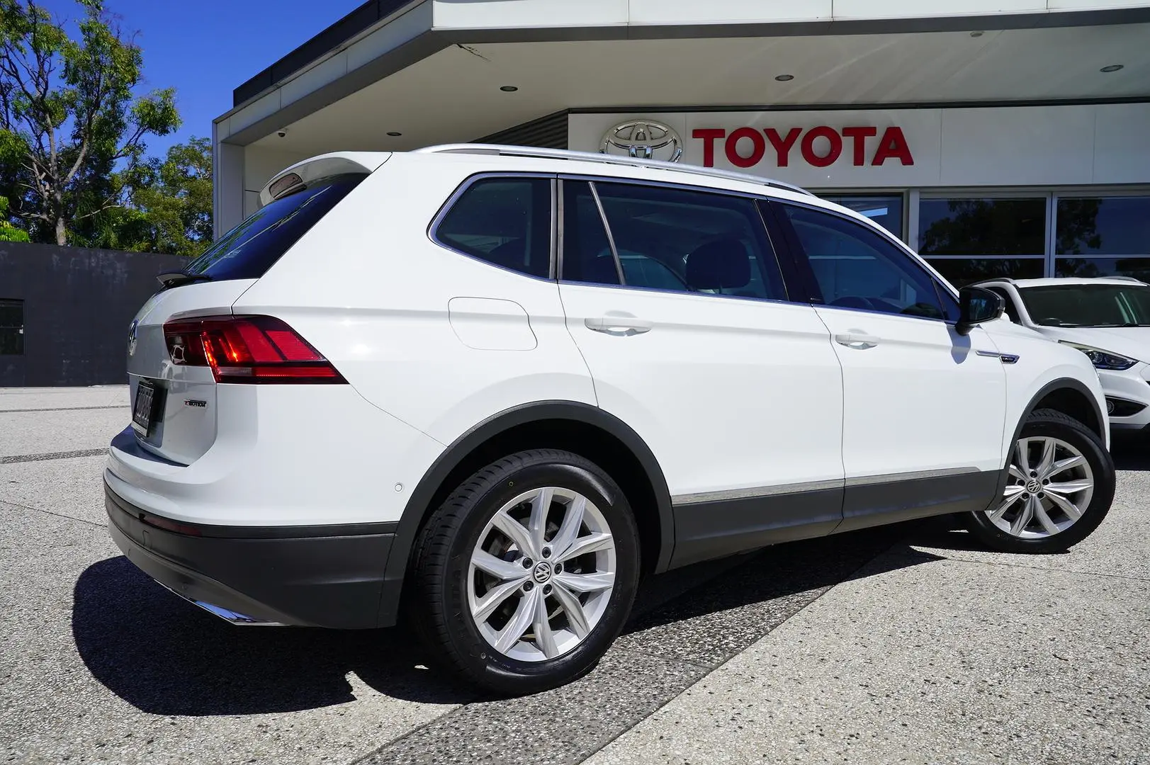 2021 Volkswagen Tiguan Gallery Image 7